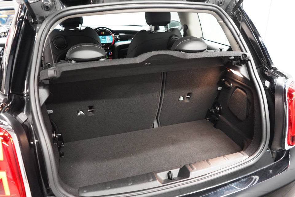 MINI Cooper SE Classic Trim 3d