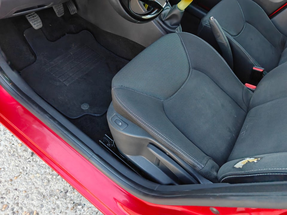 Renault Clio IV 0,9 TCe 90 Expression Sport Tourer 5d
