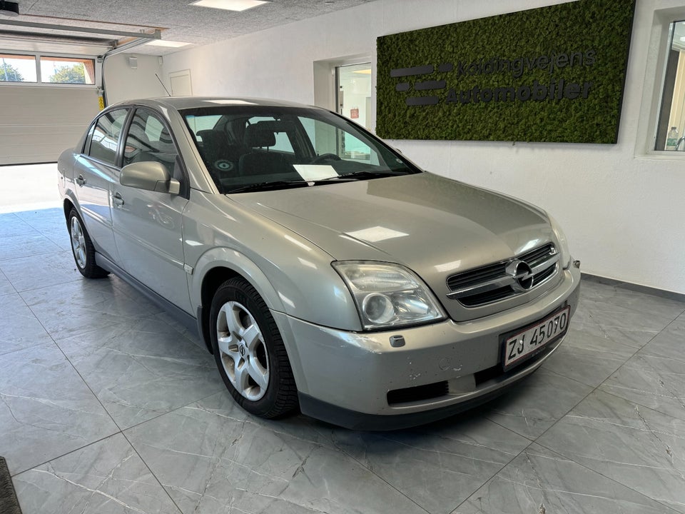 Opel Vectra 1,8 16V Comfort 5d