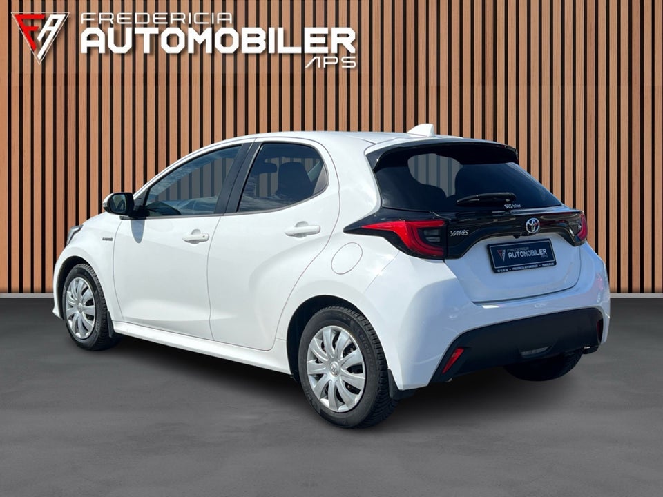 Toyota Yaris 1,5 Hybrid H1 e-CVT 5d