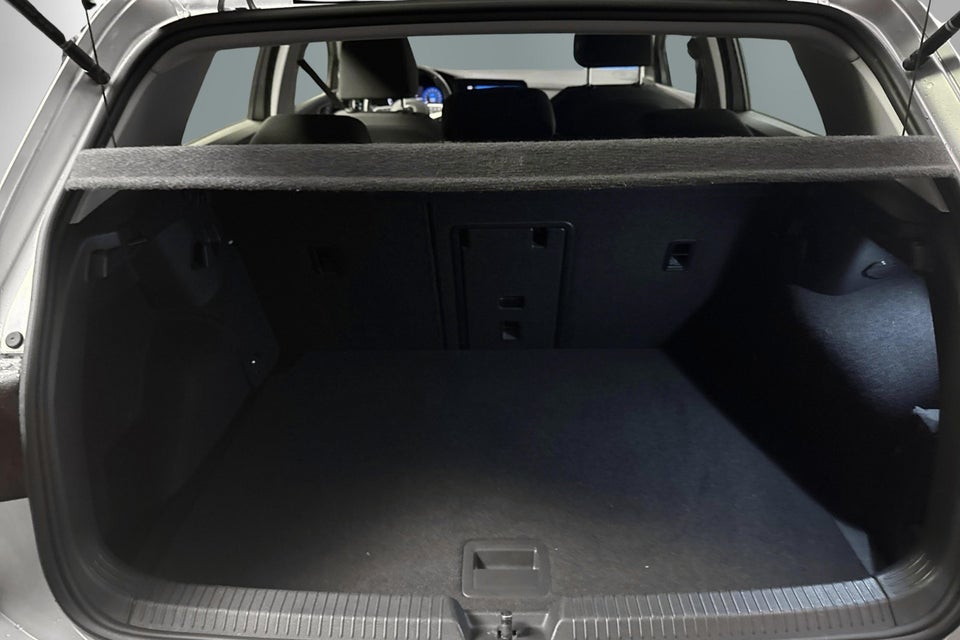 VW Golf VIII 1,5 eTSi 150 Style DSG 5d