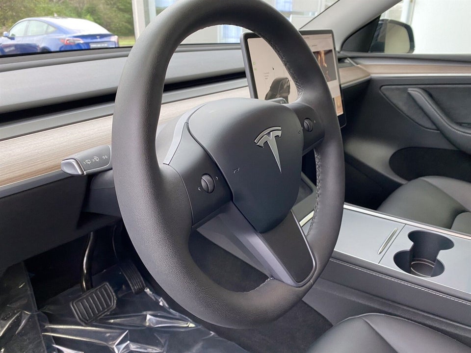 Tesla Model Y Long Range AWD 5d
