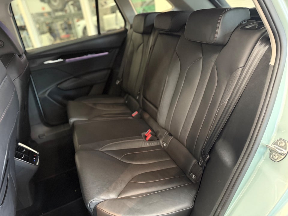 Skoda Enyaq 80 iV Suite 5d