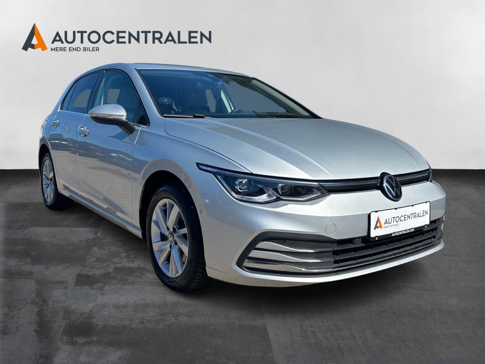 VW Golf VIII 1,4 eHybrid DSG 5d