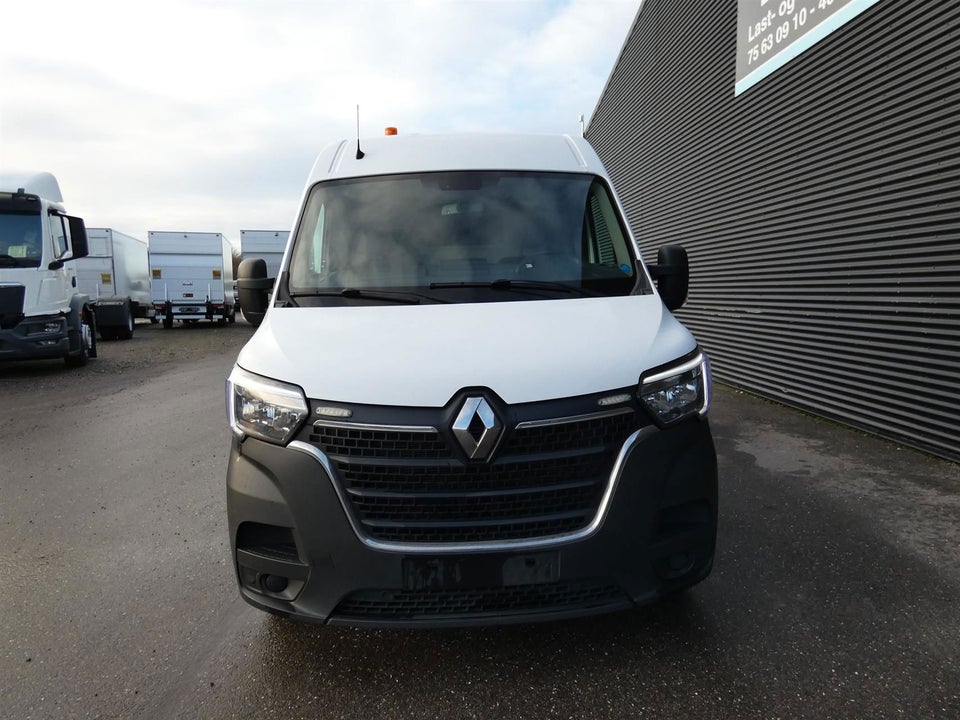 Renault Master IV T33 2,3 dCi 150 L2H2 Kassevogn