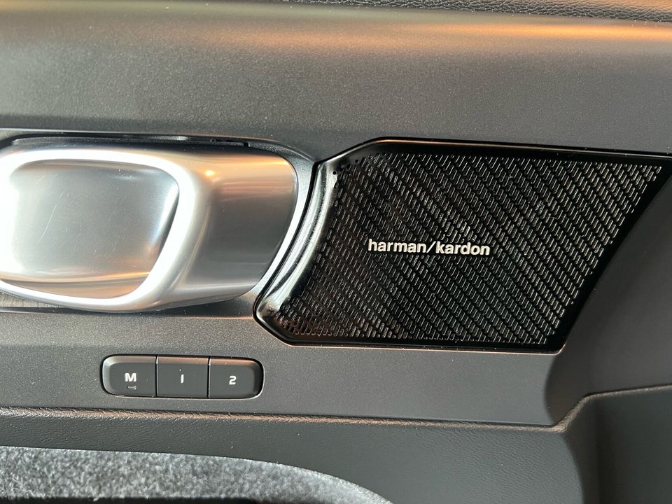 Volvo XC40 2,0 D4 190 Inscription aut. AWD 5d