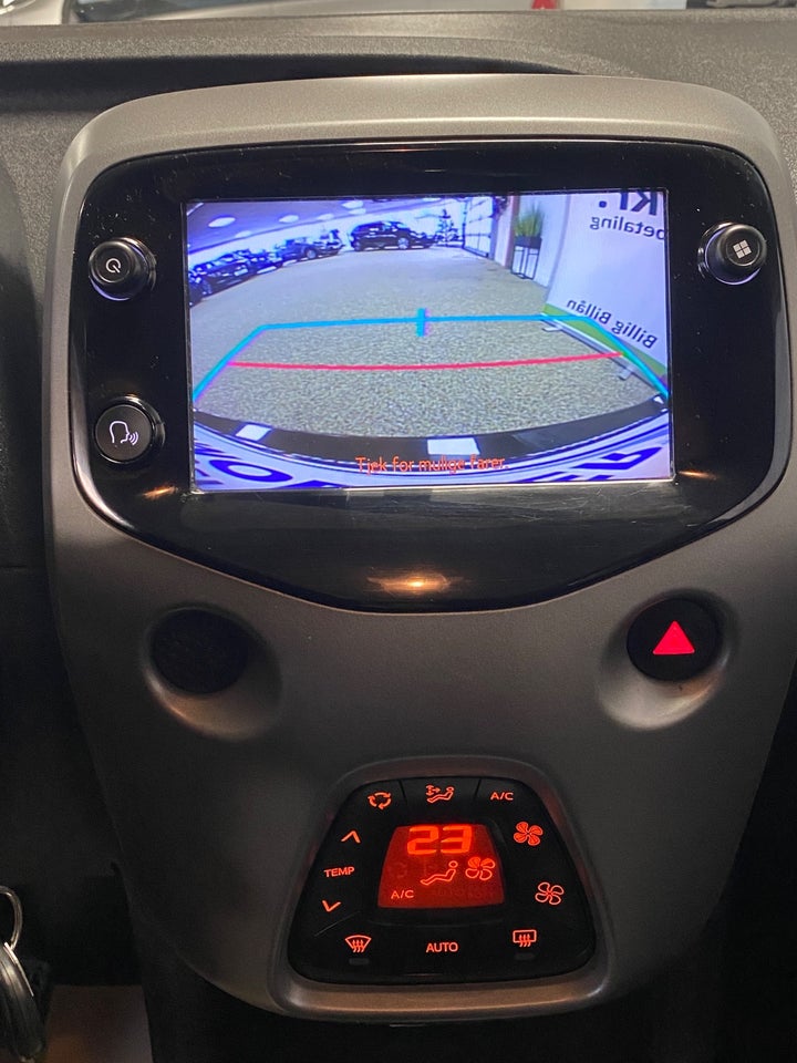 Toyota Aygo 1,0 VVT-i x-play 5d