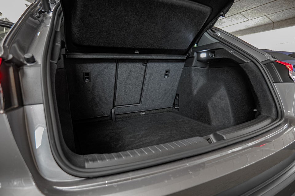 Audi Q4 e-tron 45 S-line quattro 5d