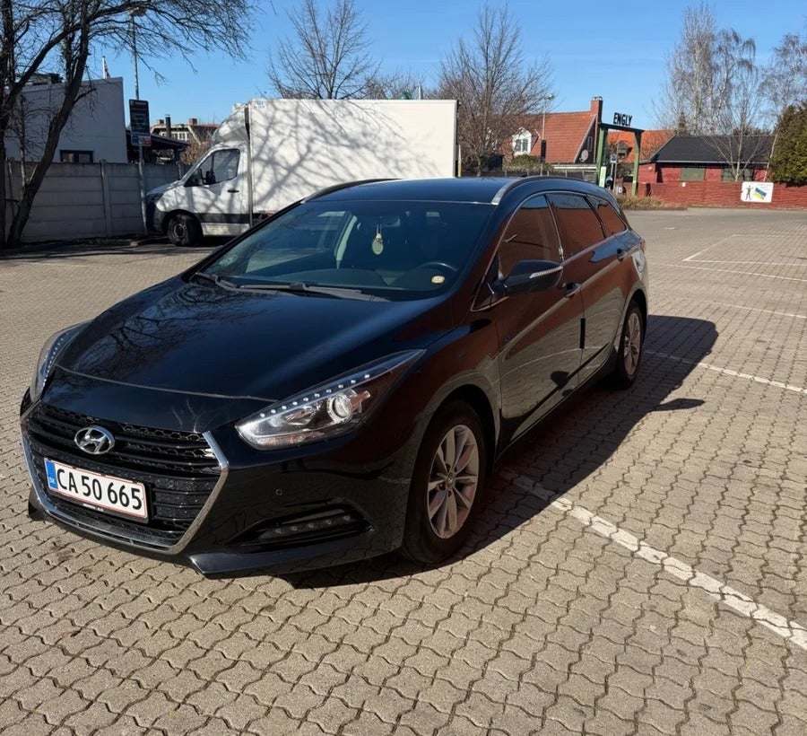 Hyundai i40 1,7 CRDi 141 Trend CW DCT 5d