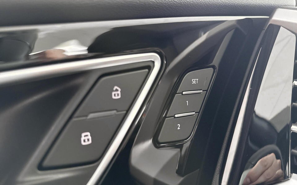 Audi Q4 e-tron 40  5d