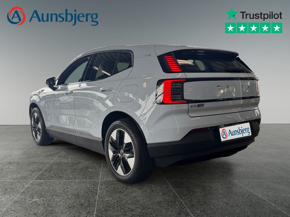 Volvo EX30 Standard Range Core 5d