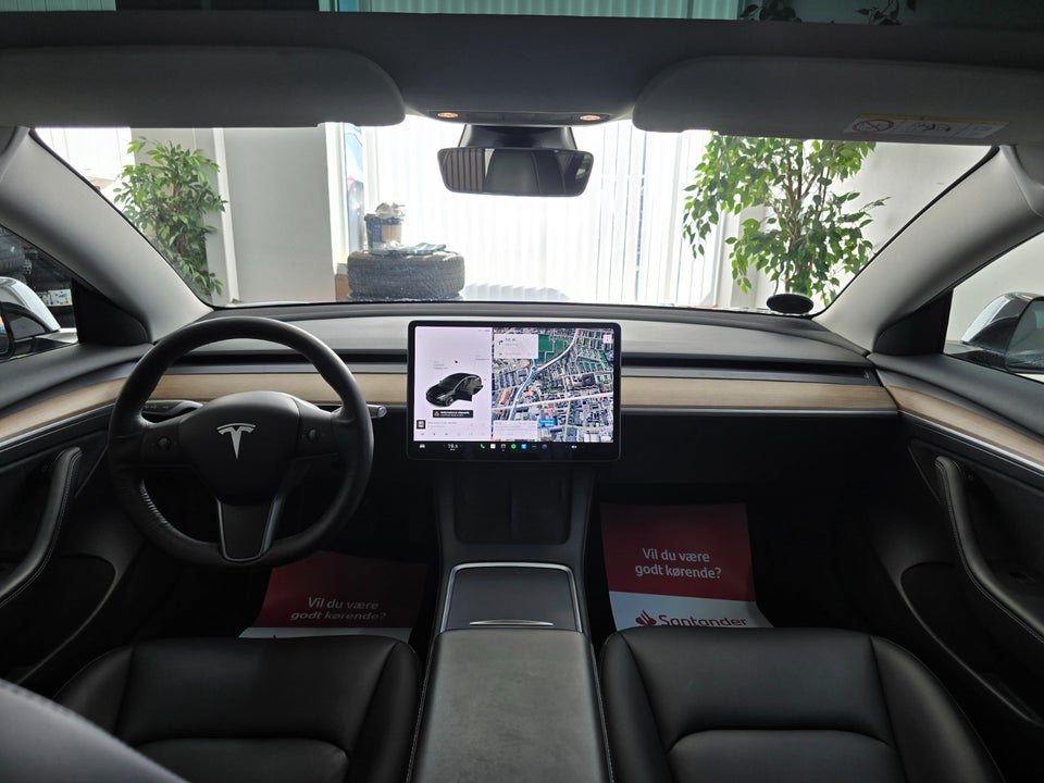 Tesla Model 3 Standard Range+ RWD 4d