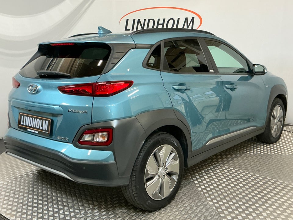 Hyundai Kona 64 EV Essential 5d