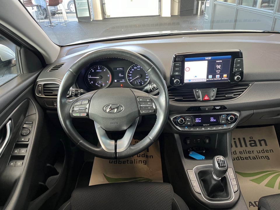 Hyundai i30 1,6 CRDi 110 Premium 5d