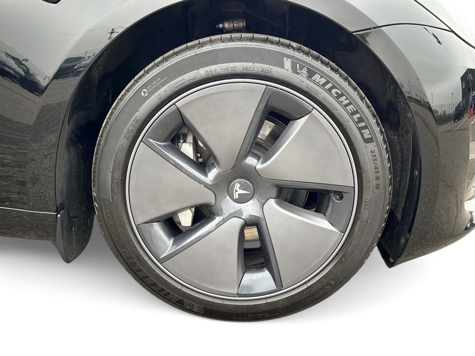Tesla Model 3 Long Range RWD 4d