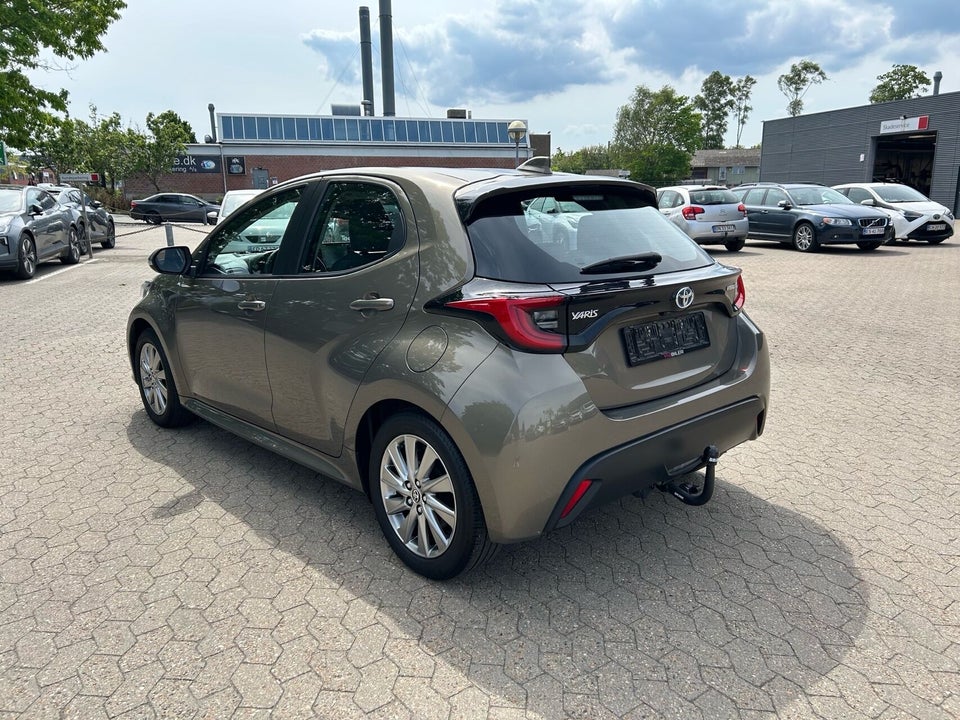 Toyota Yaris 1,5 Hybrid Active Tech+ e-CVT 5d