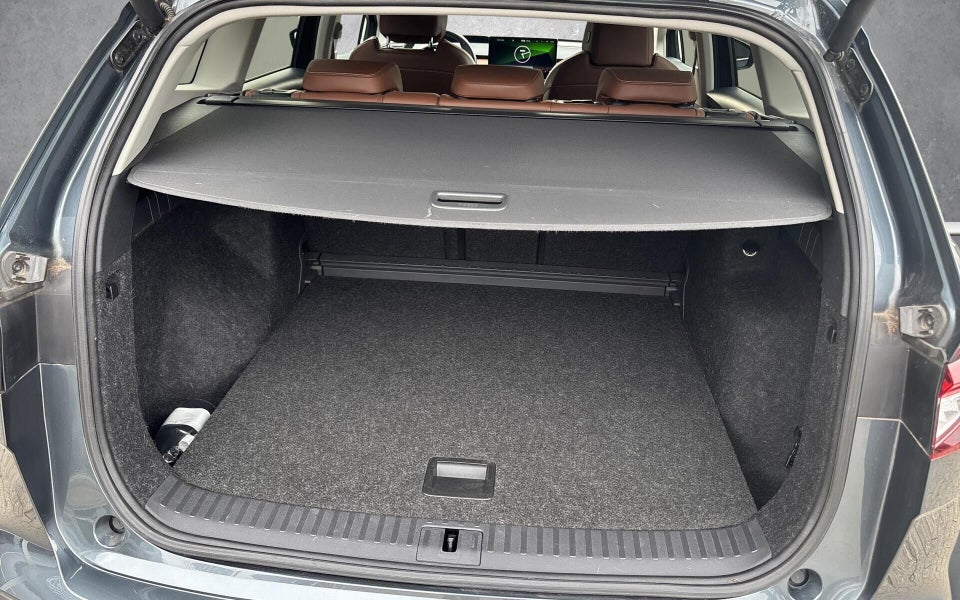 Skoda Enyaq 80 iV Selection Suite 5d