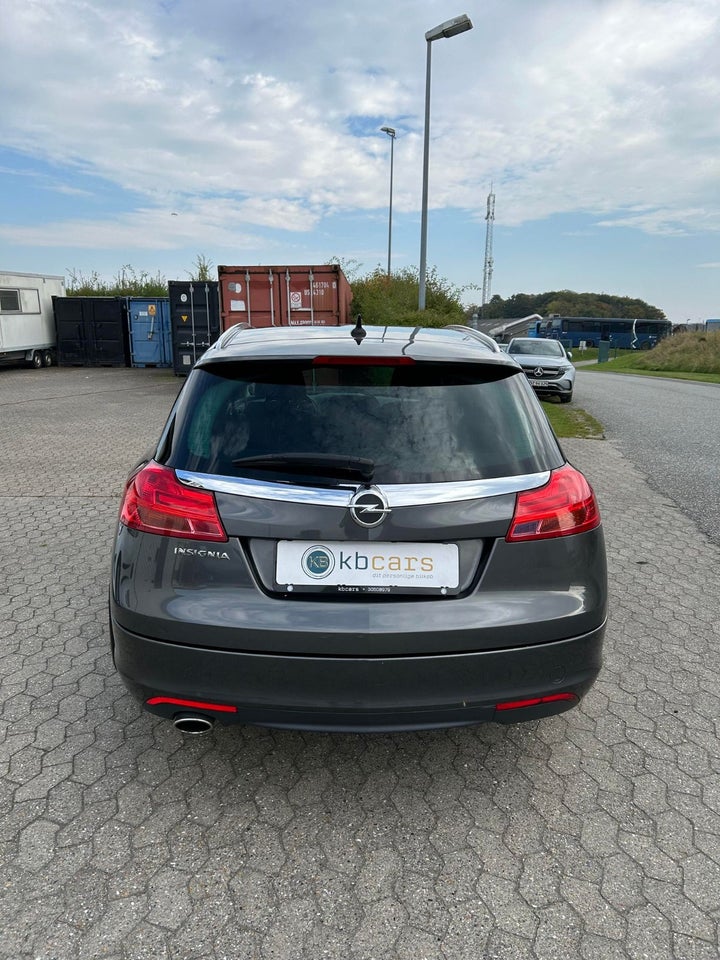 Opel Insignia 1,8 Cosmo Sports Tourer 5d