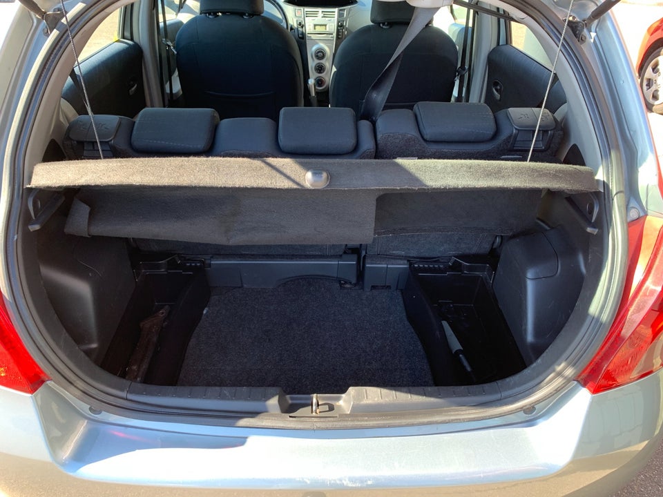 Toyota Yaris 1,3 Luna 5d