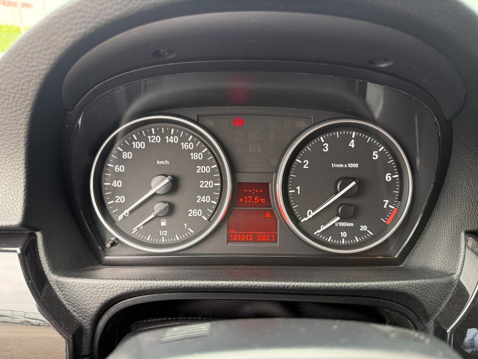 BMW 320i 2,0 Cabriolet 2d