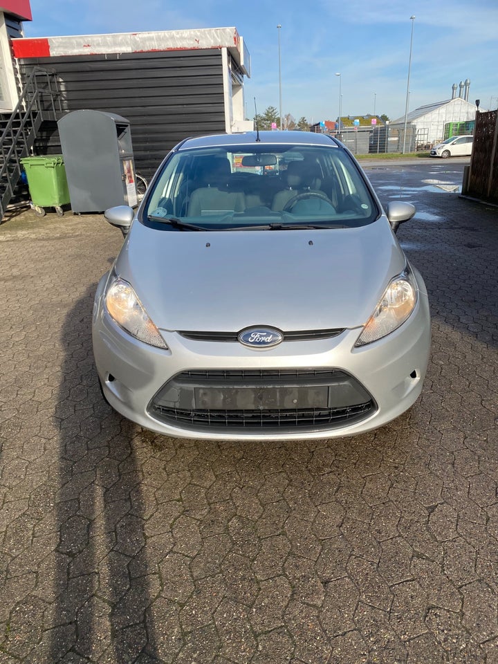 Ford Fiesta 1,4 Trend aut. 5d