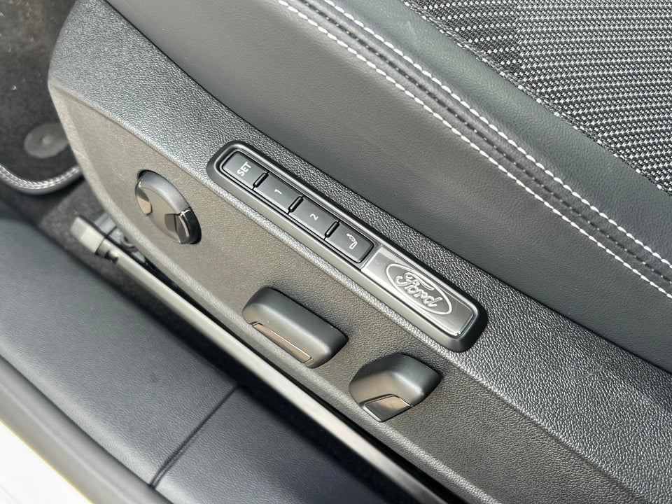 Ford Explorer 82 Select Extended Range 5d