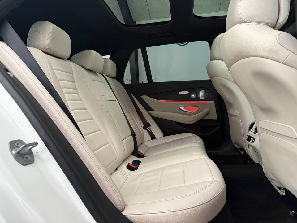 Mercedes E220 d 2,0 AMG Line stc. aut. 5d