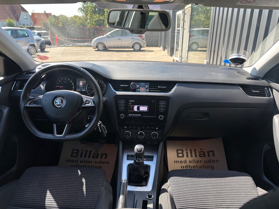 Skoda Octavia 1,6 TDi 110 Tour de France Combi 5d