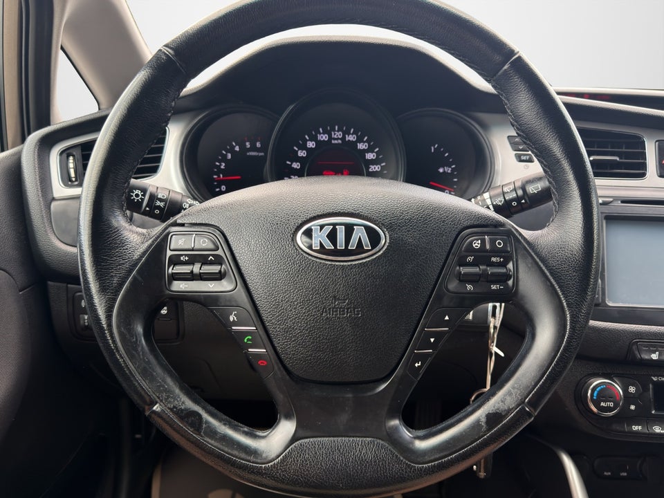 Kia Ceed 1,6 CRDi 128 Limited SW 5d