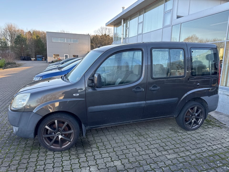Fiat Doblò 1,4 Pano Active 4d