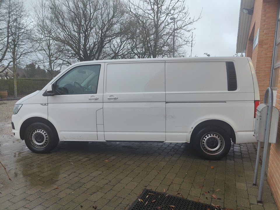 VW Transporter 2,0 TDi 150 Kassevogn DSG 4Motion lang