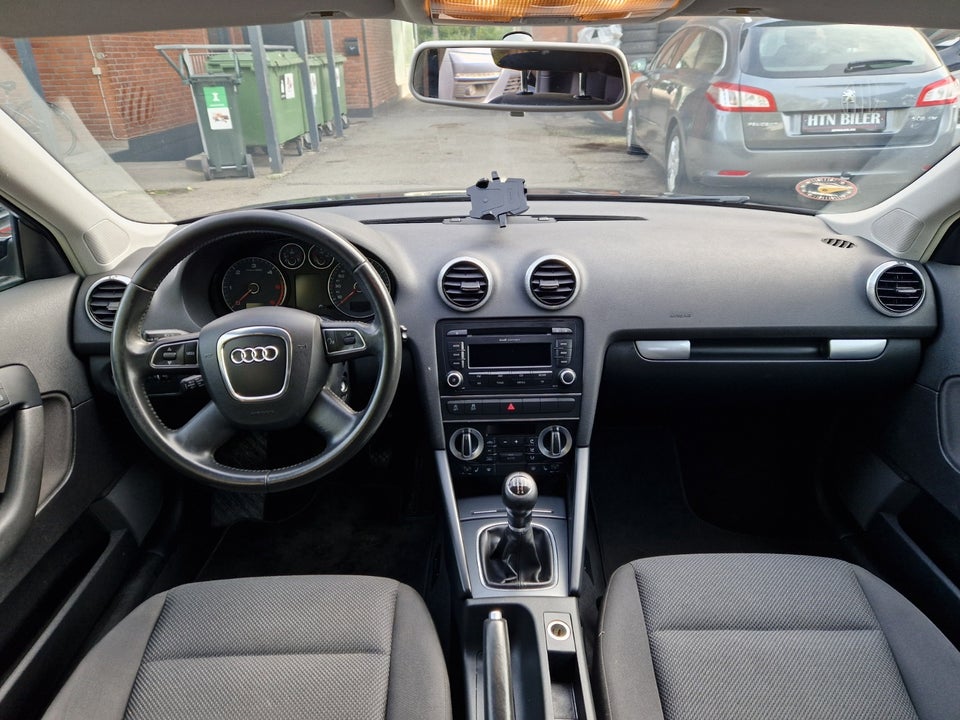 Audi A3 1,6 TDi Ambiente Sportback 5d