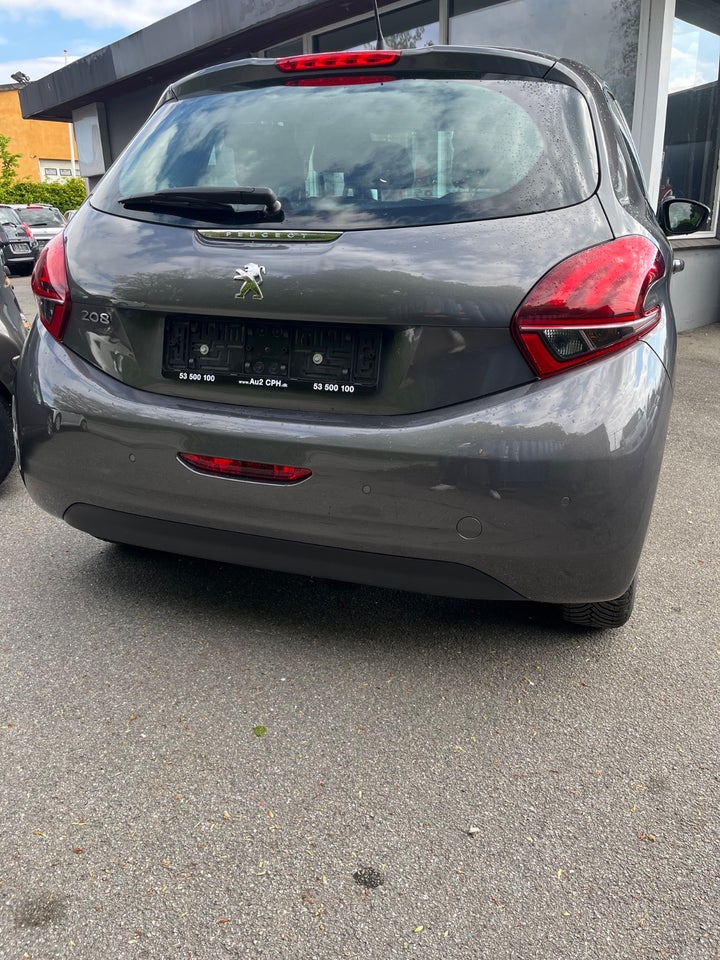 Peugeot 208 1,2 PureTech 82 Signature 5d