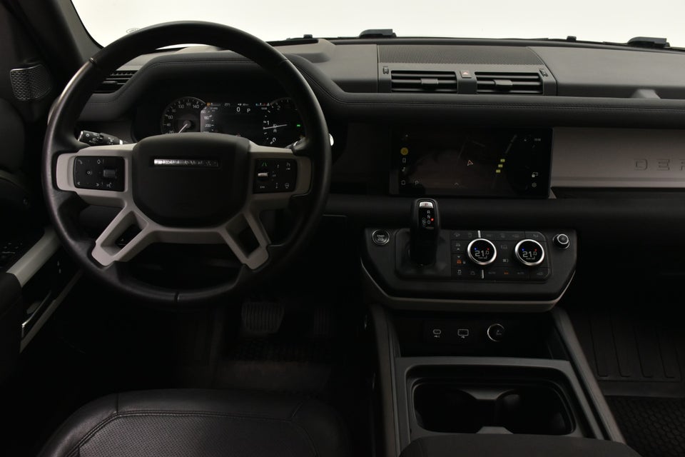 Land Rover Defender 110 3,0 D250 Hard Top SE aut. Van 5d