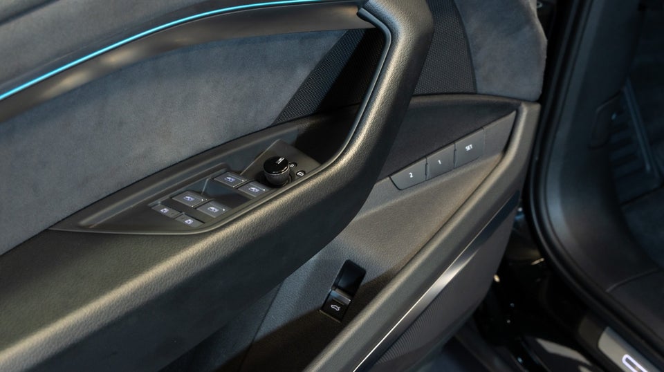 Audi e-tron 55 S-line quattro 5d