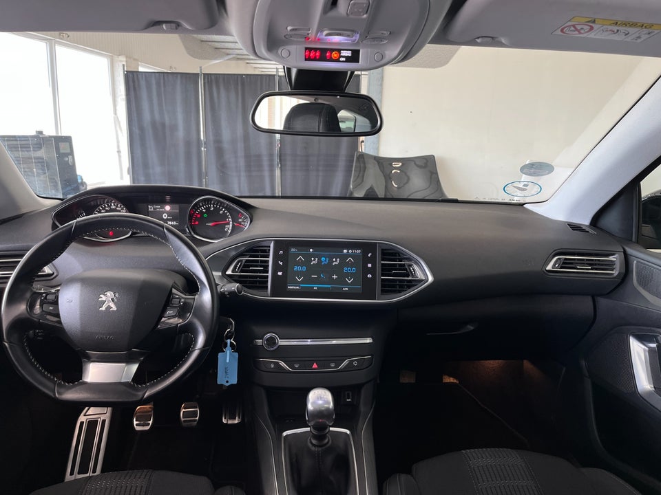 Peugeot 308 1,6 BlueHDi 120 Allure Sky SW 5d