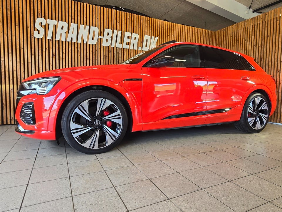 Audi Q8 e-tron 55 S-line quattro 5d