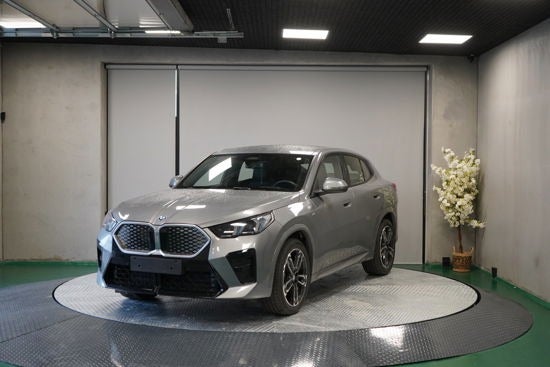 BMW iX2 eDrive20 M-Sport 5d