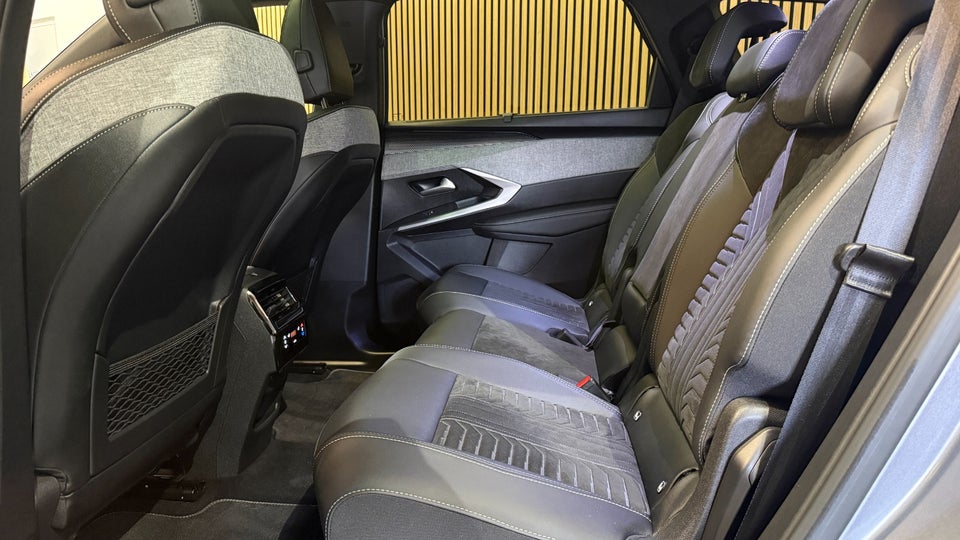 Peugeot e-5008 77 GT Pack AWD 7prs 5d