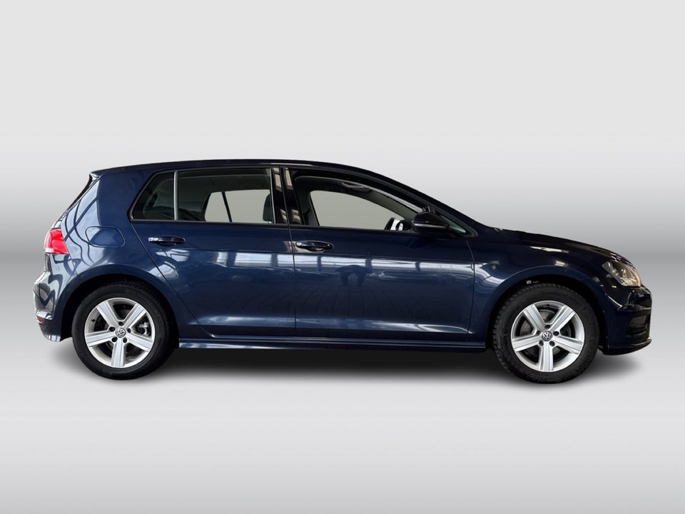 VW Golf VII 2,0 TDi 150 R-line BMT 5d