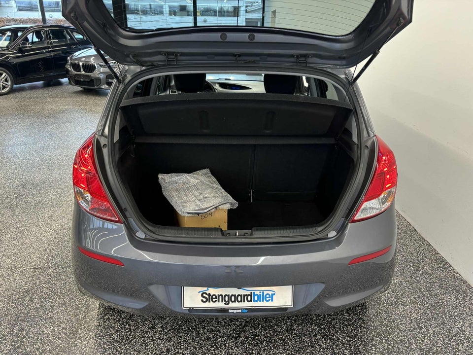 Hyundai i20 1,25 Classic XTR 5d