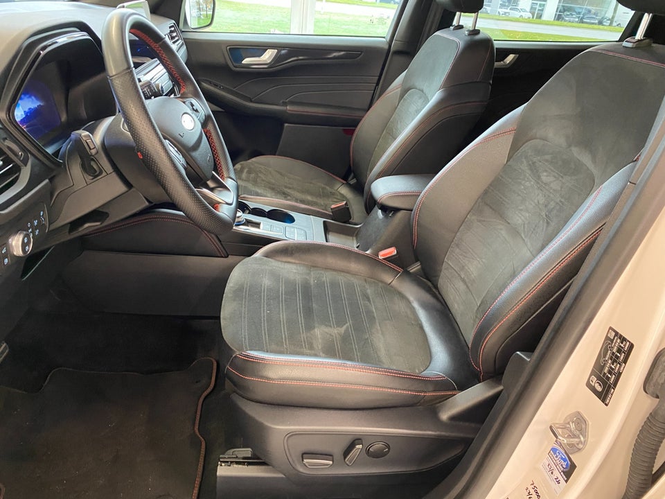 Ford Kuga 2,5 PHEV ST-Line X CVT 5d