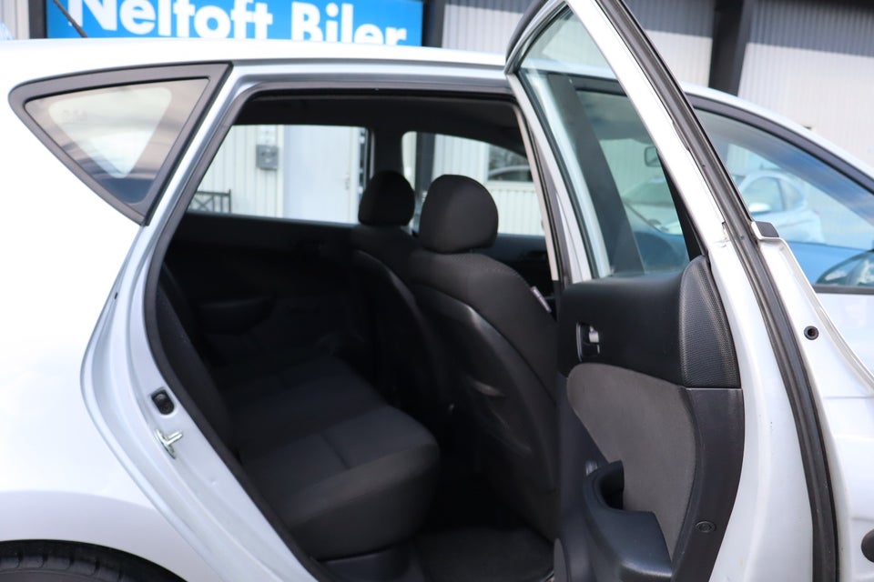 Hyundai i30 1,6 CVVT Comfort 5d