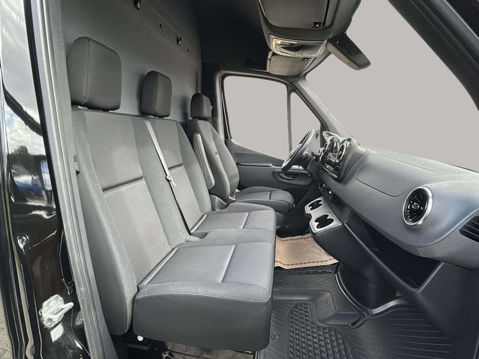 Mercedes Sprinter 319 2,0 CDi A2 Kassevogn aut. RWD