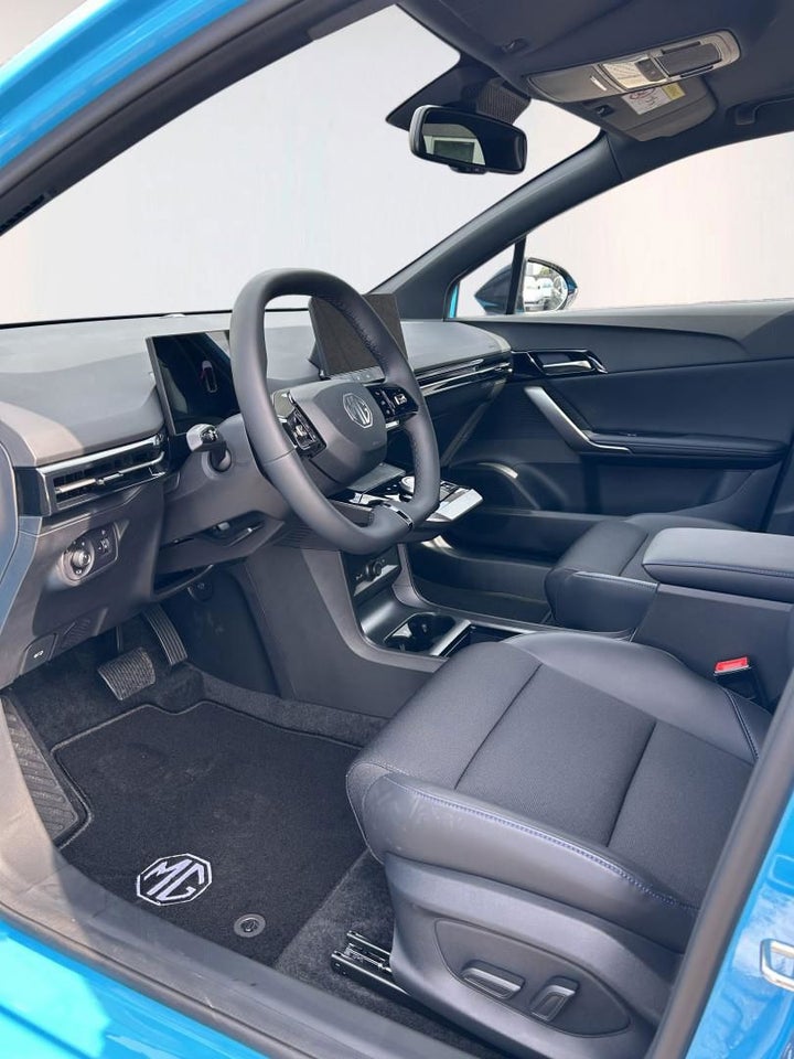 MG 4 77 Luxury Extended Range 5d