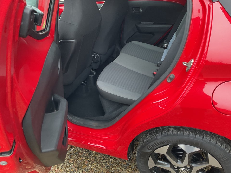 Toyota Aygo 1,0 VVT-i x-pression 5d