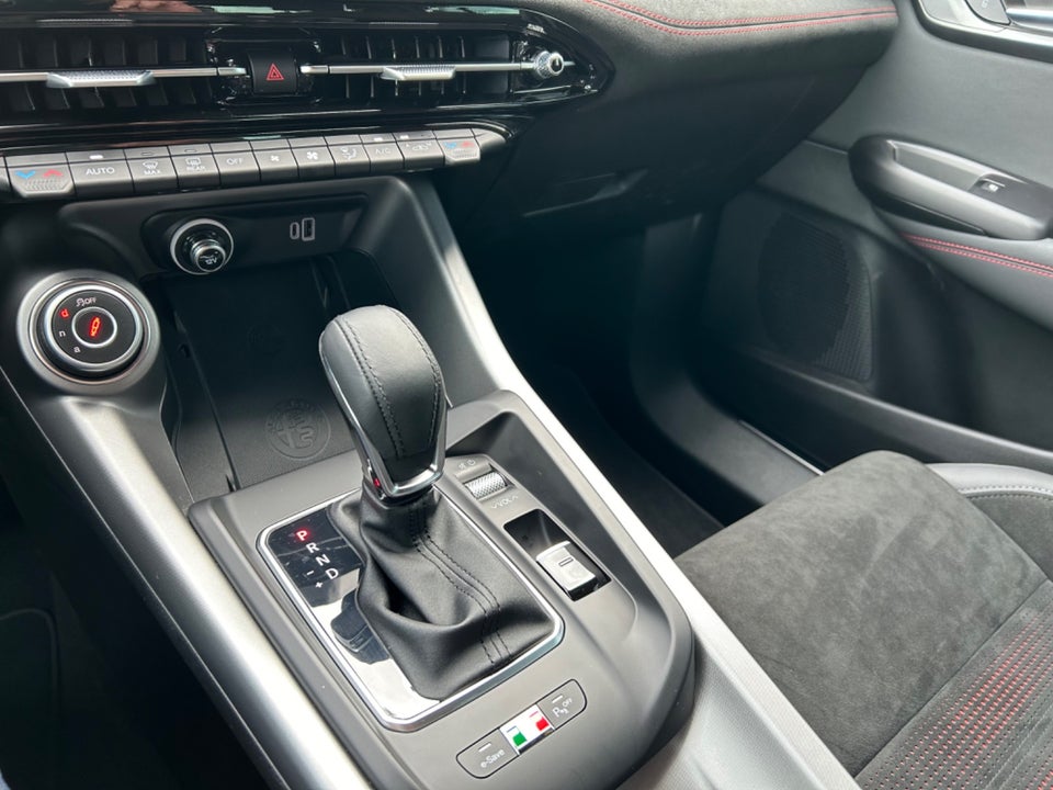 Alfa Romeo Tonale 1,3 PHEV Veloce aut. Q4 5d