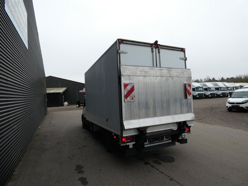 Iveco Daily 3,0 35S18 Alukasse m/lift+køl AG8 2d