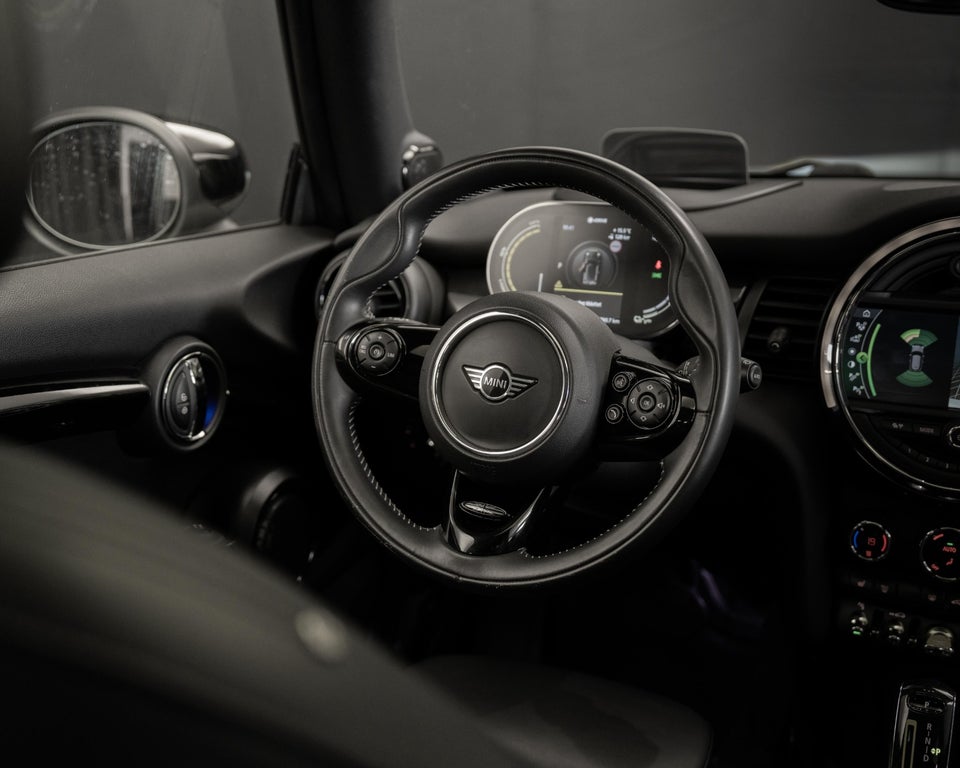 MINI Cooper SE Maximise 3d