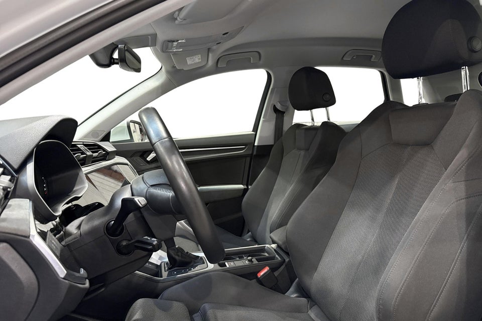 Audi Q3 45 TFSi e Attitude plus S-tr. 5d